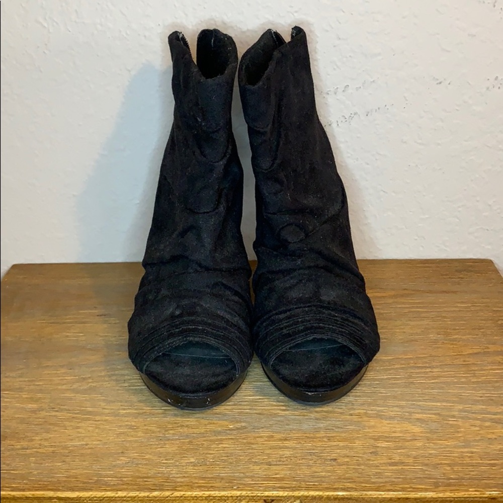 Black Heel